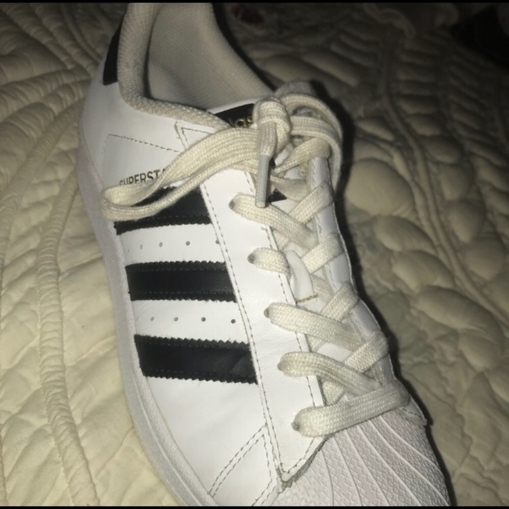 Adidas superstars